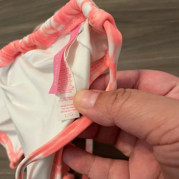 Victoria Secret Teeny triangle flounce bikini top neon nectar color size L - Picture 4 of 4